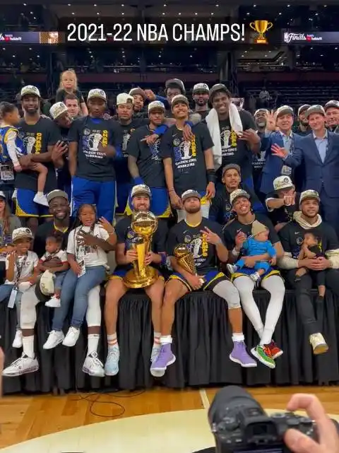 勇士总冠军##库里fmvp#67676767c 关注库里6月17日 11:42