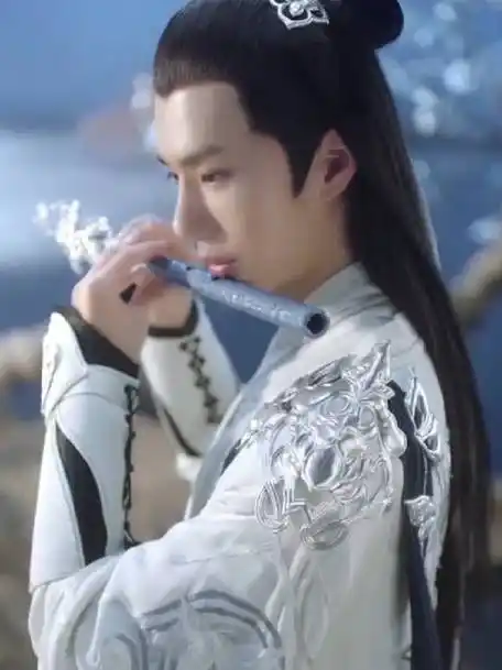 王一博绝美古装物料喜欢的存#王一博考古日常#85猫头姐姐的微博视频