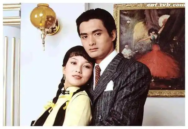 赵雅芝晒合照庆祝70岁网友感叹如父女神秘老公身份曝光