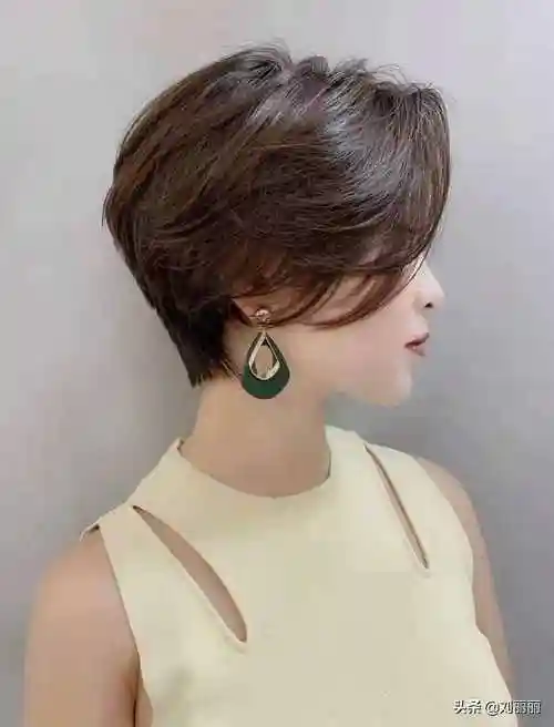 什么人适合短发什么样的女生剪短发帅