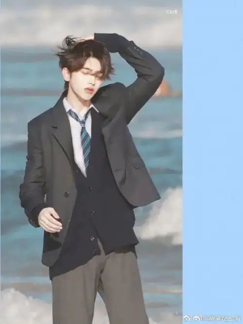 蔡徐坤0802生日快乐##蔡徐坤范思哲全球品牌代言人