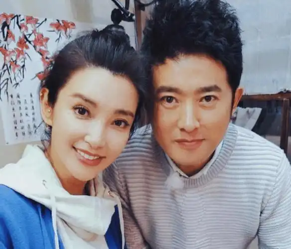 曝顶级女星恋爱脑被骗600w小男友泄露二人密照李冰冰躺枪