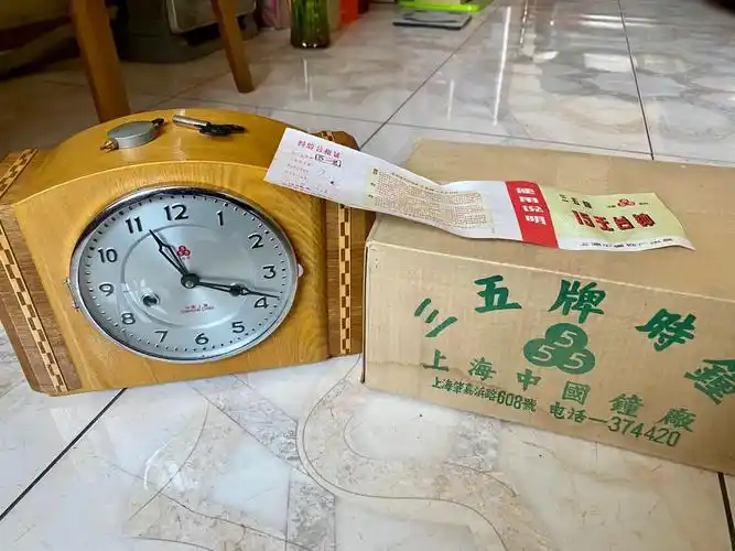 1986年7月出厂,难得存到现在～#上海  #钟表  #收藏  #老物件