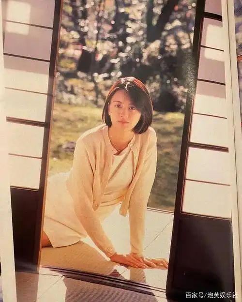 「多图」梁咏琪24年前日本杂志写真曝光 画面太美!