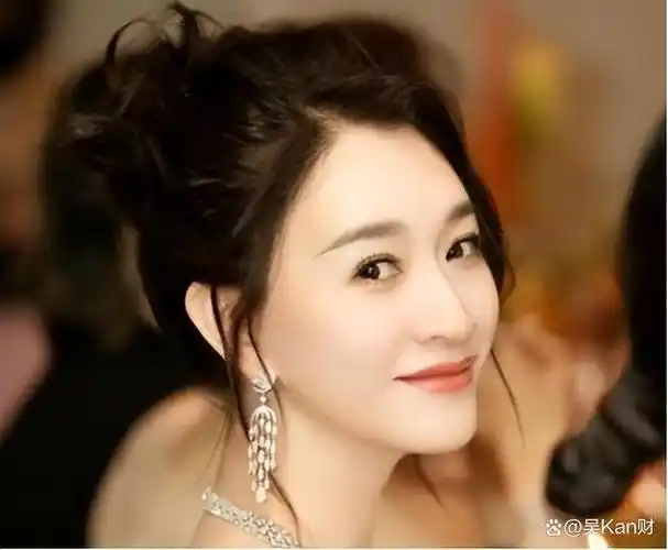 47的人间尤物李小冉感情经历挫折后最终收获爱情