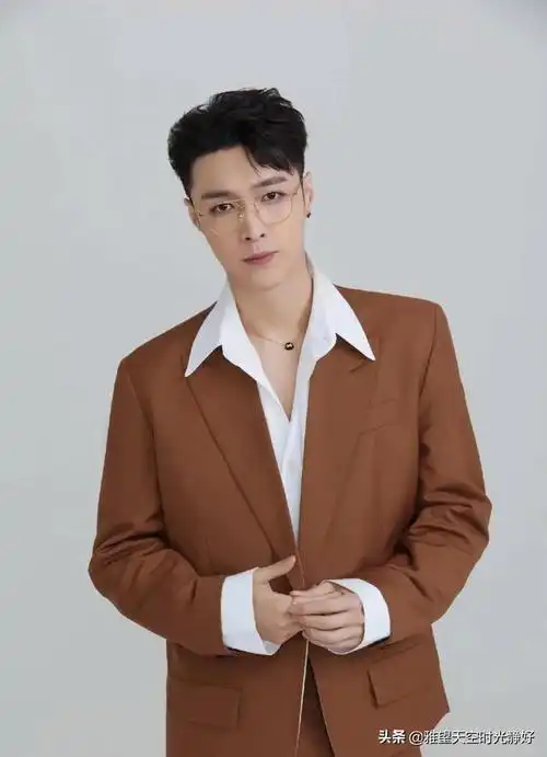 盘点国内男明星眼镜杀高清集第二弹 这些禁欲系男神哪个是你的菜