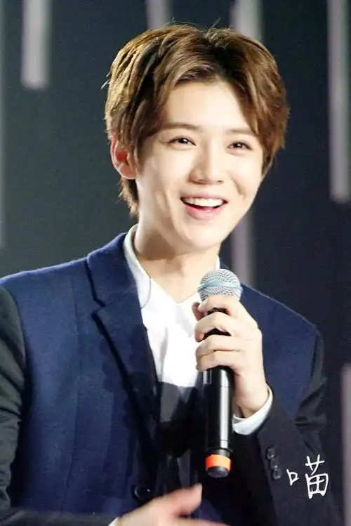 好喜欢笑的样子鹿晗