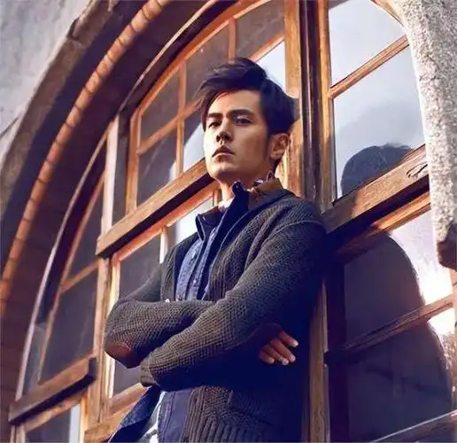 周杰伦连续发文勿扰不表态的事件,官方直接下场背书式 硬气回应