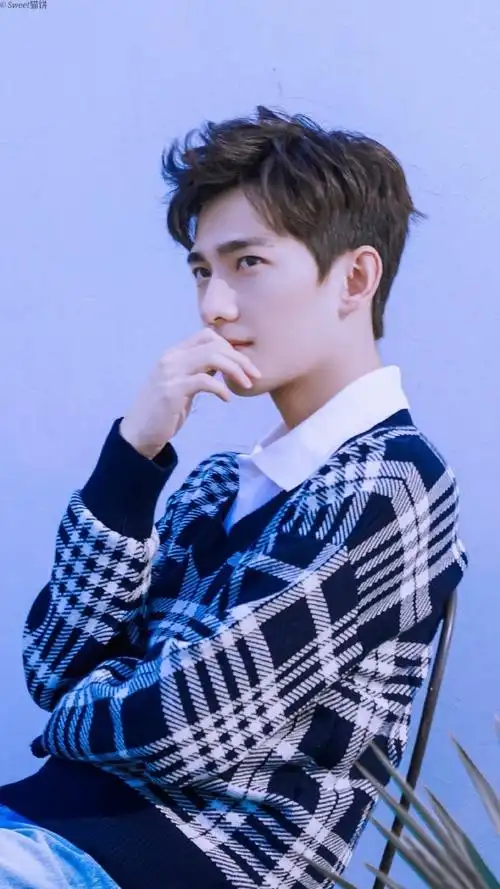 杨洋无水印手机美图壁纸图源#杨洋#超话