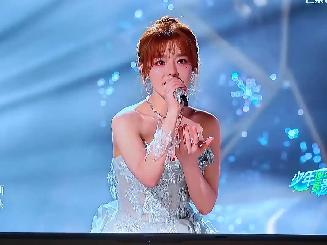 你是最棒的#我是歌手黄霄云#星辰大海 - 抖音