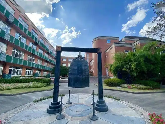 校园采风杭州第二中学立志努力为公