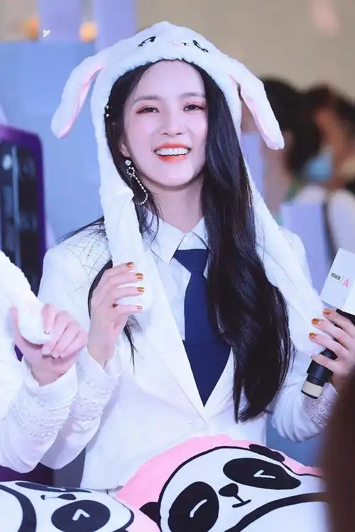 还有人没看过小兔子刘些宁吗