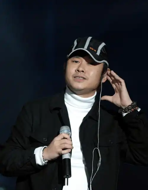 时隔九年,这一次52岁刀郎用一种全新的方式征服我们_作品_音乐_流量