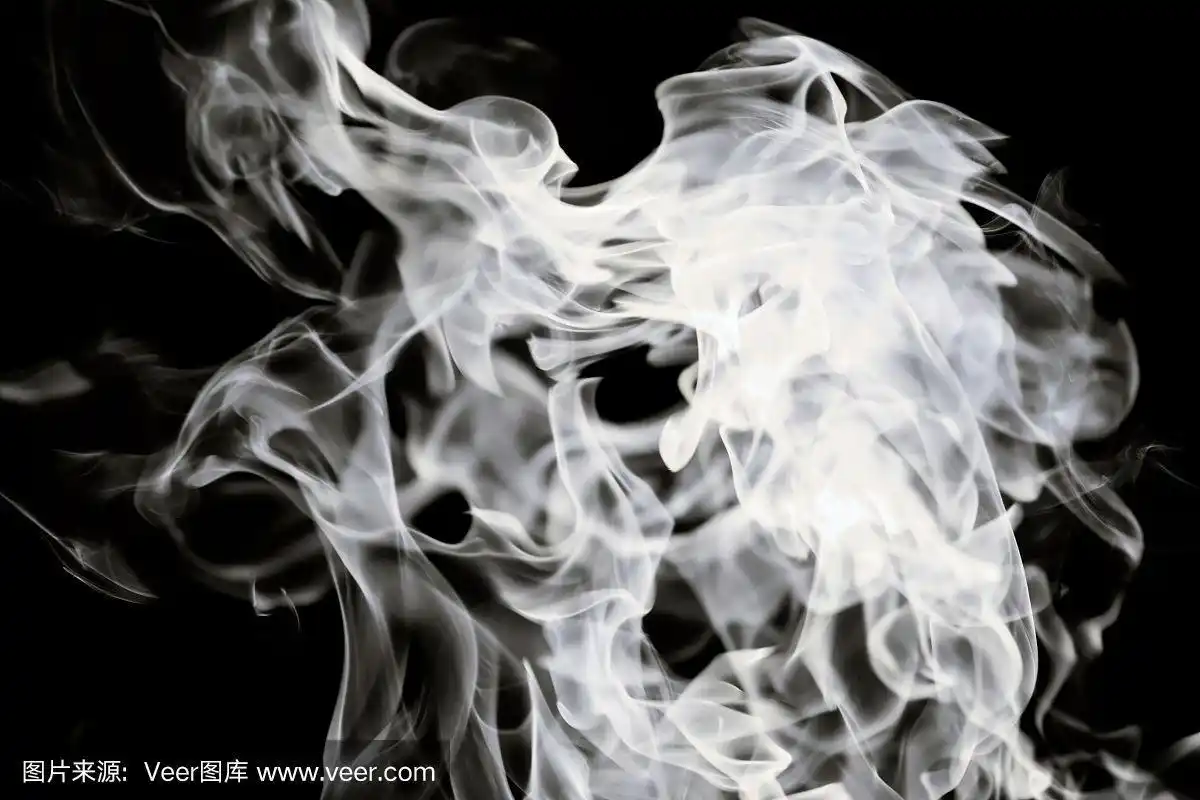 黑色背景上的白色火焰的抽象图像