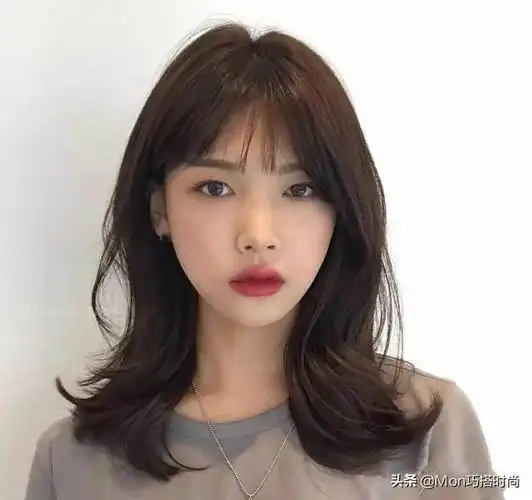 齐肩发型八字刘海