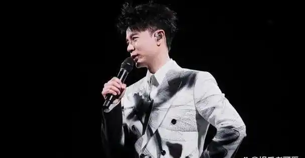 张学友,这位被誉为"歌神接班人"的歌手,他的嗓音总能深深打动人心