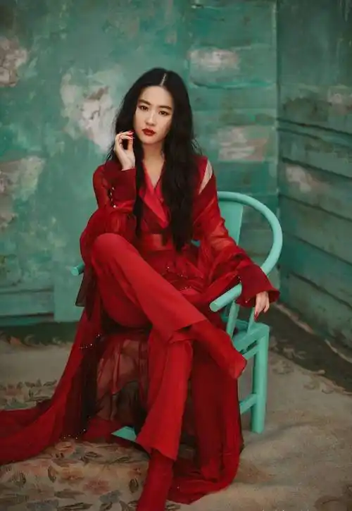 刘亦菲新刊杂志美翻!