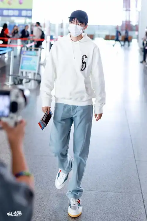 王俊凯 巴黎时装周##王俊凯cl代言人##迪奥品牌大使王俊凯