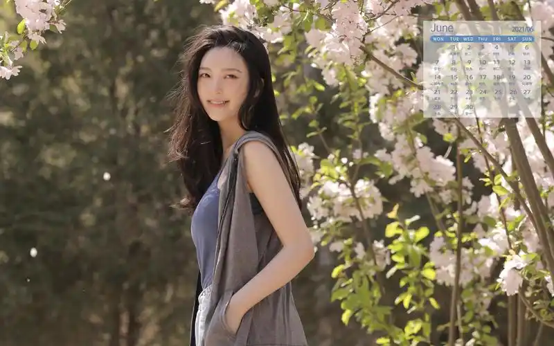 2021年6月清纯美女夏日唯美性感图片日历,月历壁纸-回车桌面