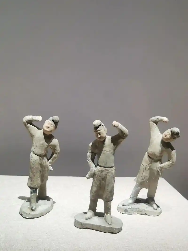 据专家考证,这批蹈俑有可能反映的是唐代 - 抖音