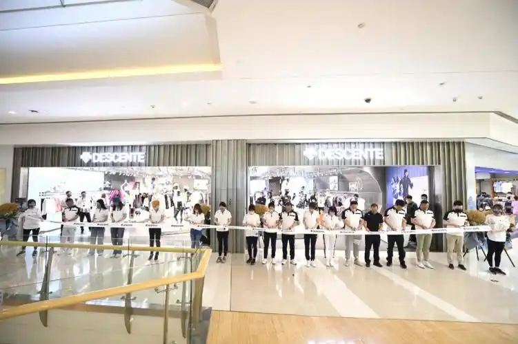 沈阳迪桑特万象城店重装启幕