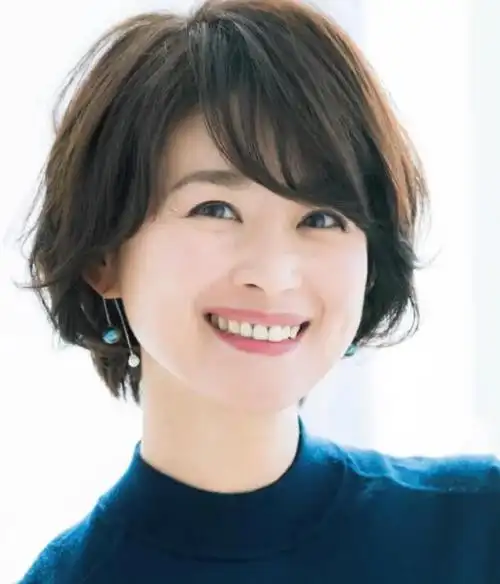 55岁女人建议烫的几种发型