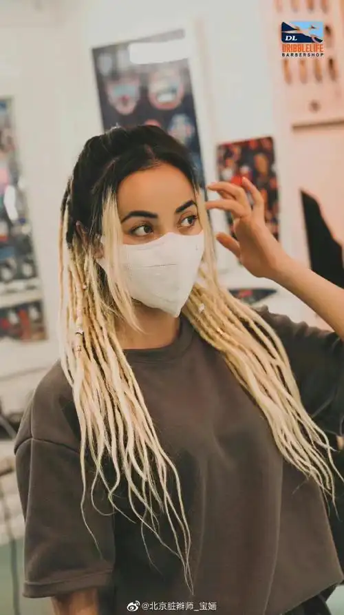 作品女生半头细脏辫美貌与帅气并存#脏辫培训##脏辫##北京脏辫##编发