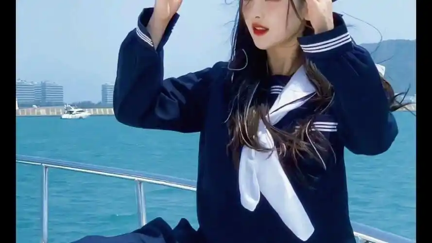 杨超越-水手服_哔哩哔哩_bilibili