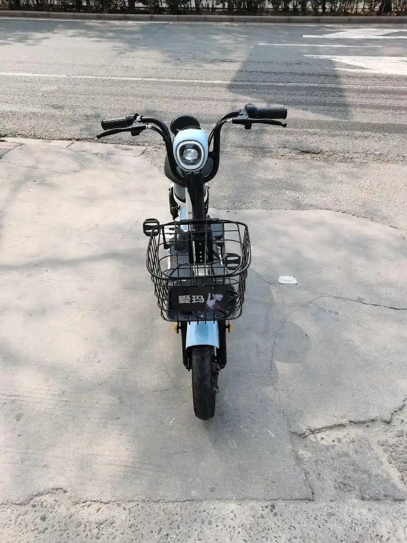 爱玛电动车.爱玛48.20锂电电车电池新换的车况非常好,需要 - 抖音