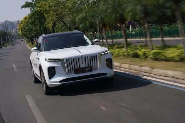 红旗suv汽车_红旗10万一15万suv