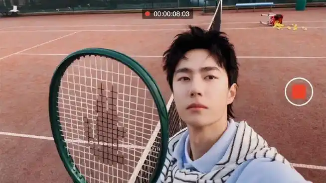 lacoste品牌全球代言人王一博##王一博网球场自拍