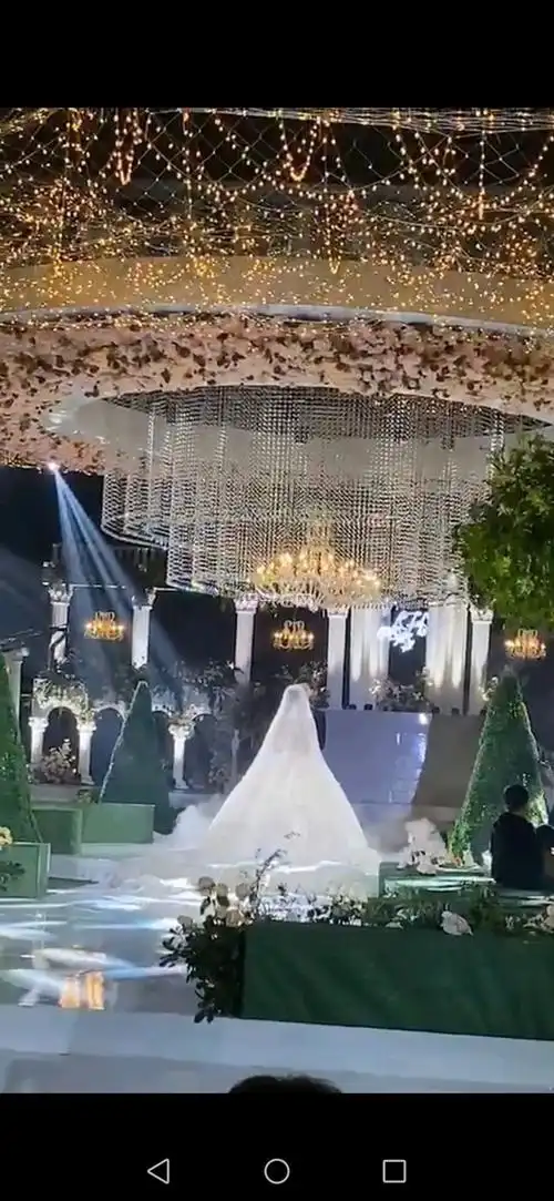 绍兴奥体中心内有人举办豪华婚礼?官方回应