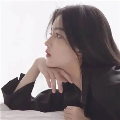 头像治愈系安静唯美女生头像