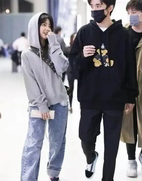 谭松韵张新成同框很养眼, 身高相差18cm, 腿还能一样长