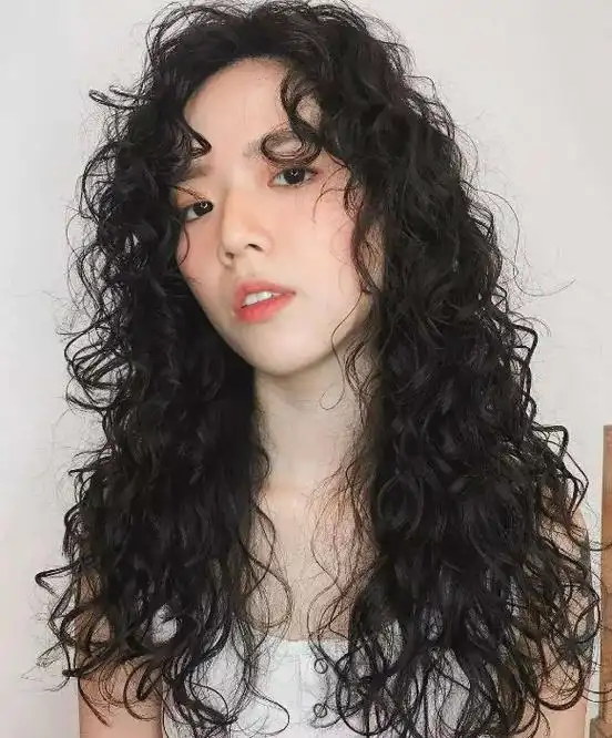 适合50～55岁的女士流行发型,这三种发型时尚减龄,显气质又洋气