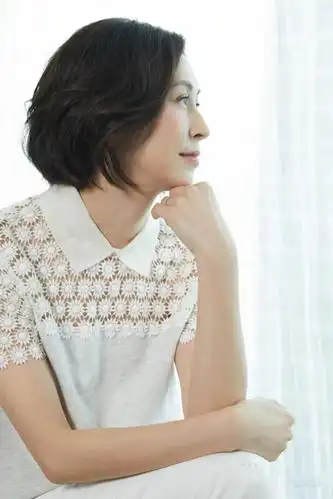 52岁"冻龄女神"郭蔼明不为人所知的生活:偏爱晚睡,喜欢骑马!