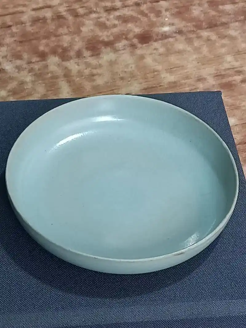 北宋清凉寺汝窑小平底洗 - 抖音