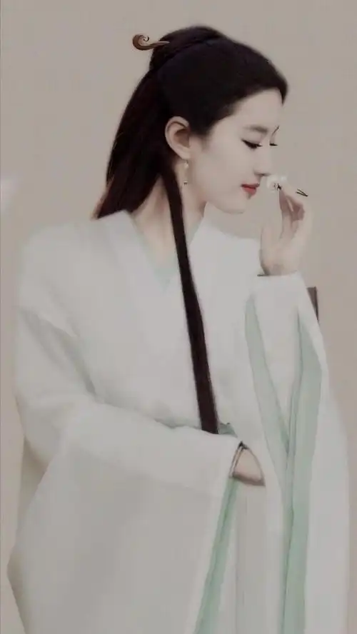 刘亦菲冷门照片网友美到心颤