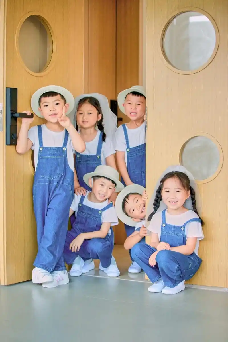 幼儿园毕业照童稚的夏天