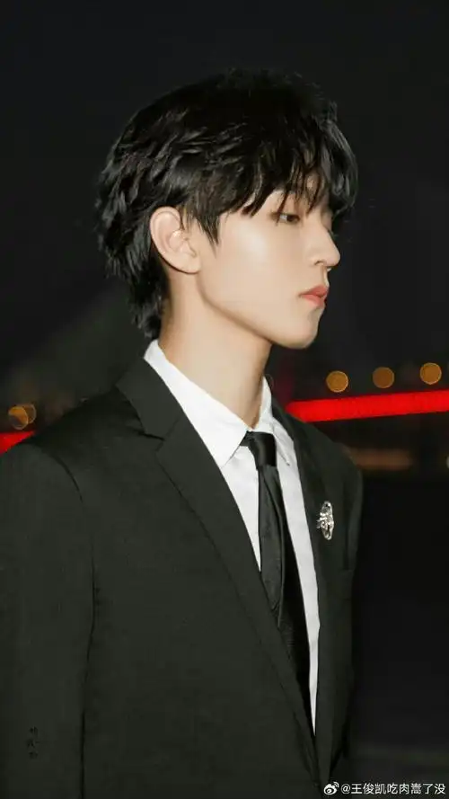 王俊凯##王俊凯好帅##王俊凯cl代言人##王俊凯成为英雄##王俊凯代言