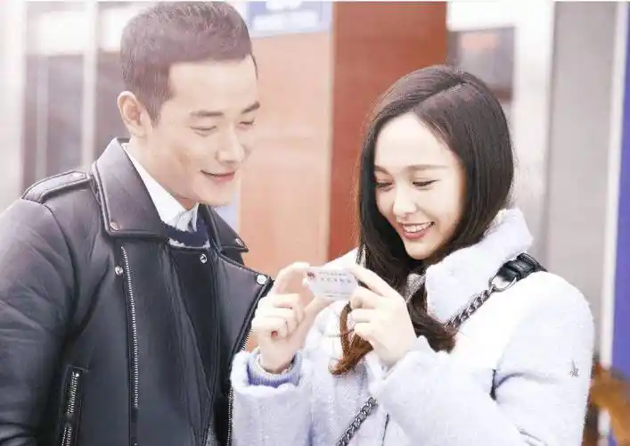 唐嫣公开行程受期待,与罗晋分居两地,夫妻感情依旧甜蜜如初