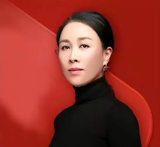 坚持与成就坚持自己的梦想,相信自己的才华,这是中国著名女歌手那英的