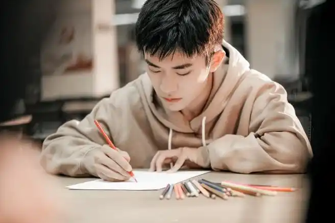 易烊千玺电影长津湖##新程载誉八时溯,易烊千玺踏锦途