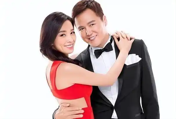 甚至嘴唇也比较厚,在她脸上完全想不到她的是张庭和林瑞阳的女儿