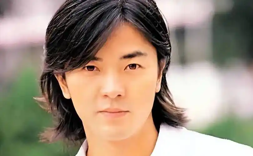 54岁郑伊健移居国外,妻子已提前到达,国外是两人最钟爱的地方_蒙嘉慧