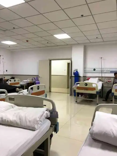 张掖人民医院-"今天去给爸爸看病了结果忘记拍照片了[撇嘴.