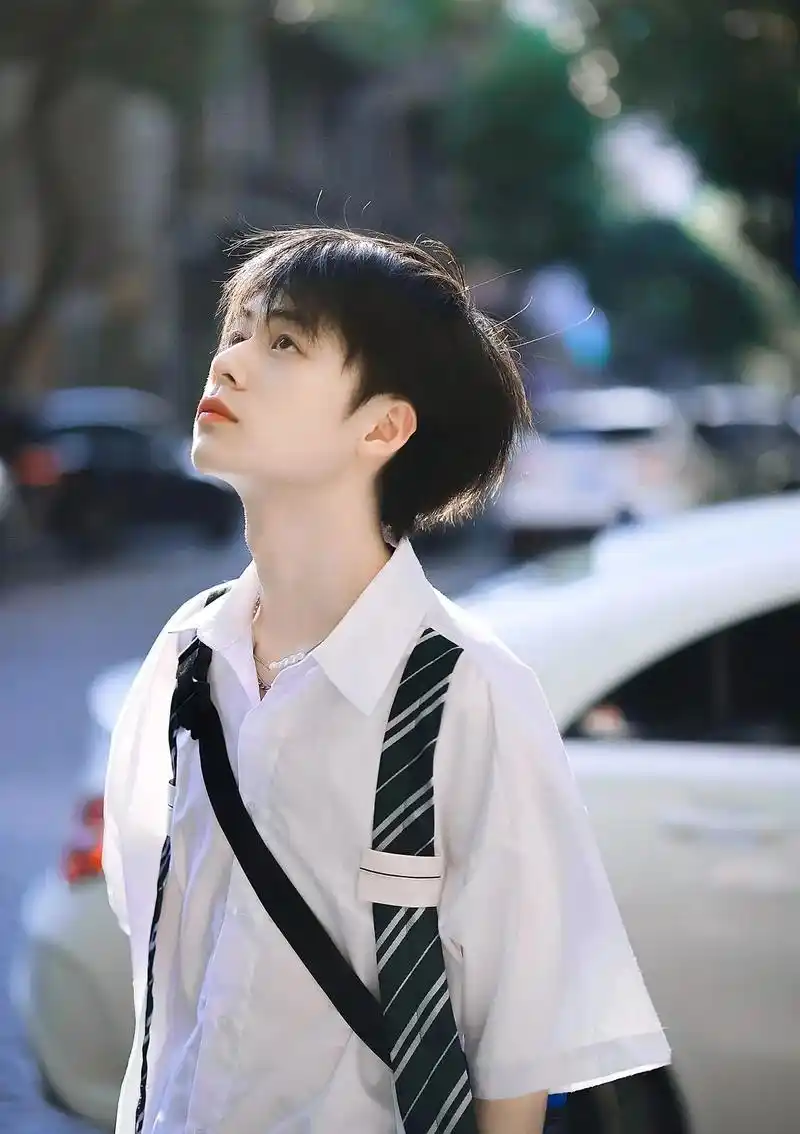 第三季帅哥.这一组帅哥,是照片帅哥!假如,心情不好的话,多看 - 抖音