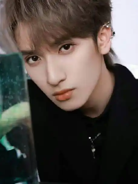 严浩翔神图##和严浩翔一起拥抱春天