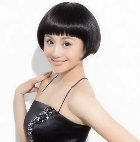 图曹颖大尺度写真曝光坚持拍戏鼻子留下炎症