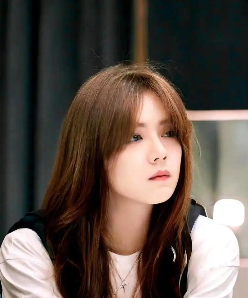 鹿晗穿女装太惊艳了,如果将来有个女儿一定会很漂亮.